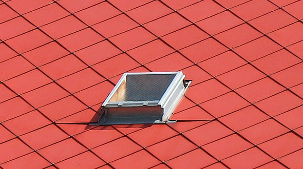 Commercial roofing system skylight pitch pan