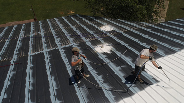 Metal roofing installation for Commercial building